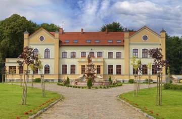 Фотографии Отели типа «постель и завтрак» Pałac Słonowice Sp. z o.o. г. Brzeżno (Польша) №2 Фото Отели типа «постель и завтрак» Pałac Słonowice Sp. z o.o. г. Brzeżno 2